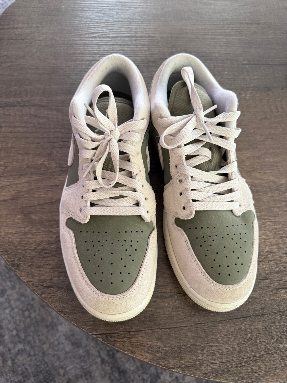 Jordan Low-Top Sneakers in Olive and Cream